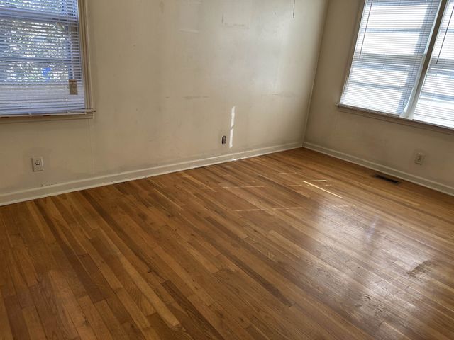 105 HAYS ST, Savannah, TN 38372