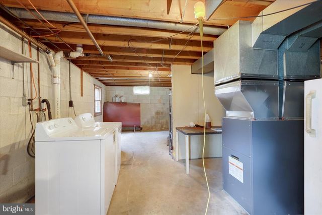 2441 RIVER RD, Middletown, PA 17057