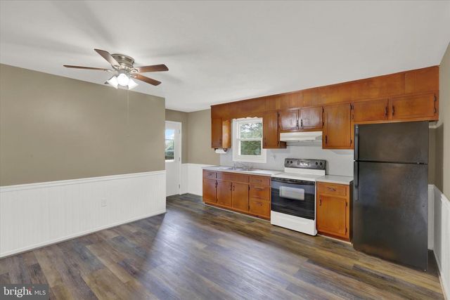 2441 RIVER RD, Middletown, PA 17057
