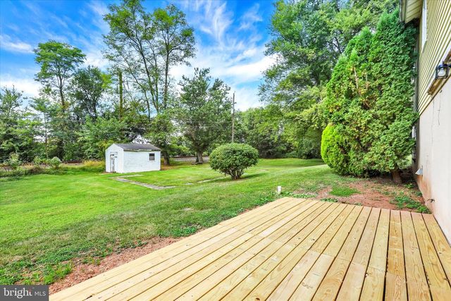 2441 RIVER RD, Middletown, PA 17057