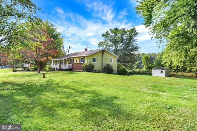 2441 RIVER RD, Middletown, PA 17057