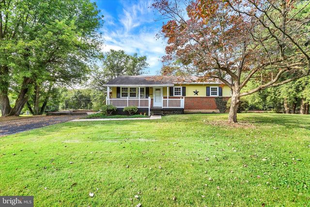 2441 RIVER RD, Middletown, PA 17057