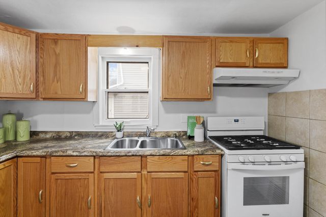 1231 Woodbridge Street, Saint Paul, MN 55117