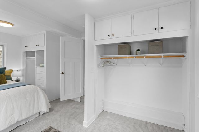 1231 Woodbridge Street, Saint Paul, MN 55117