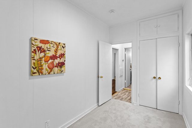 1231 Woodbridge Street, Saint Paul, MN 55117