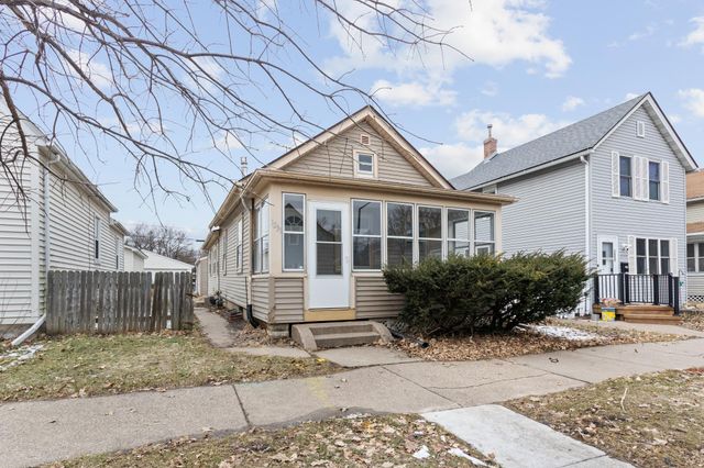 1231 Woodbridge Street, Saint Paul, MN 55117