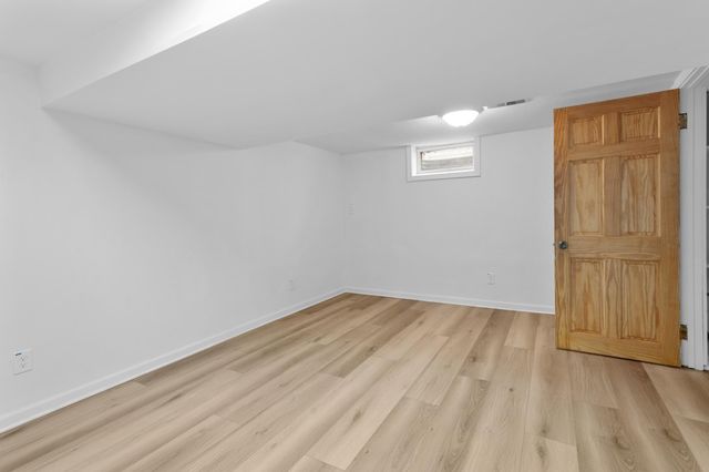 1231 Woodbridge Street, Saint Paul, MN 55117