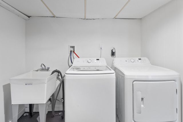 1231 Woodbridge Street, Saint Paul, MN 55117