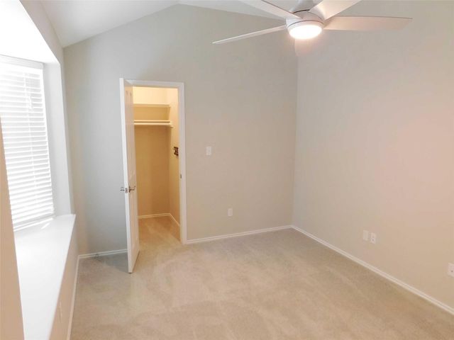 30003 OAKLAND HILLS DR, Georgetown, TX 78628