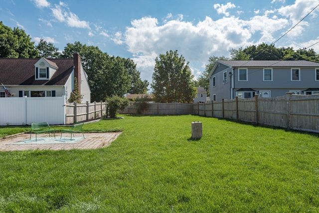 12 Norton St, Boston, MA 02136