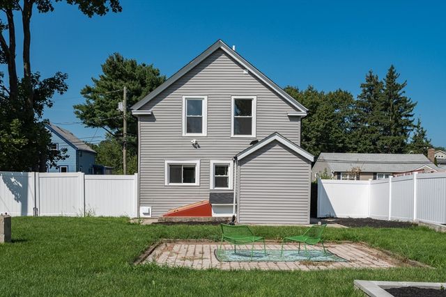 12 Norton St, Boston, MA 02136