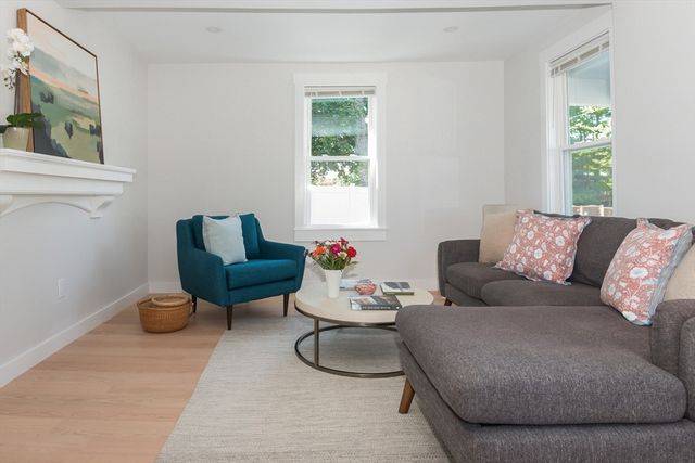 12 Norton St, Boston, MA 02136