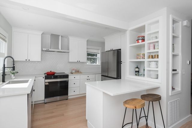 12 Norton St, Boston, MA 02136