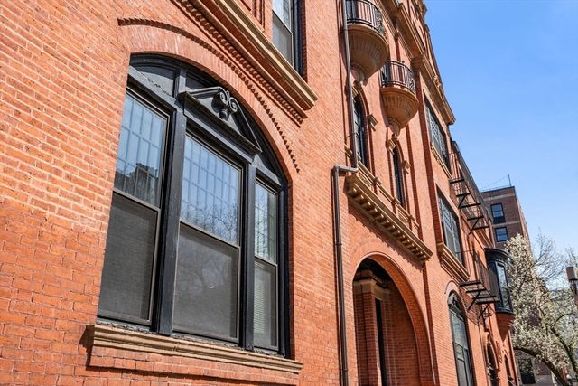 8 Fairfield Street, Boston, MA 02116