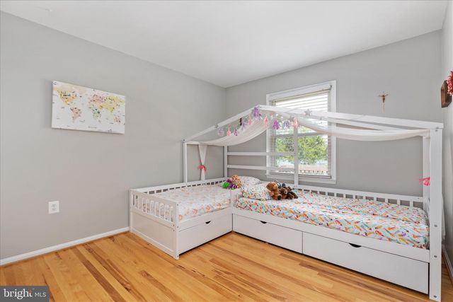 7821 ONTARIO RD, Gainesville, VA 20155