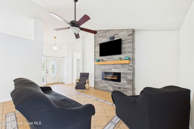 136 Emerson Drive NW, Palm Bay, FL 32907