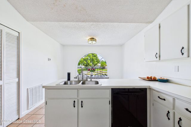 136 Emerson Drive NW, Palm Bay, FL 32907