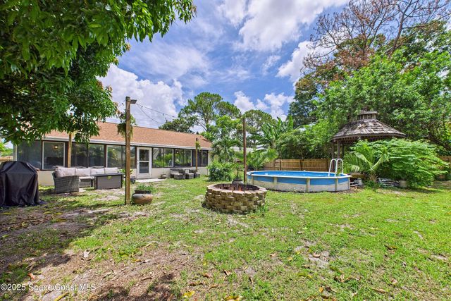 136 Emerson Drive NW, Palm Bay, FL 32907