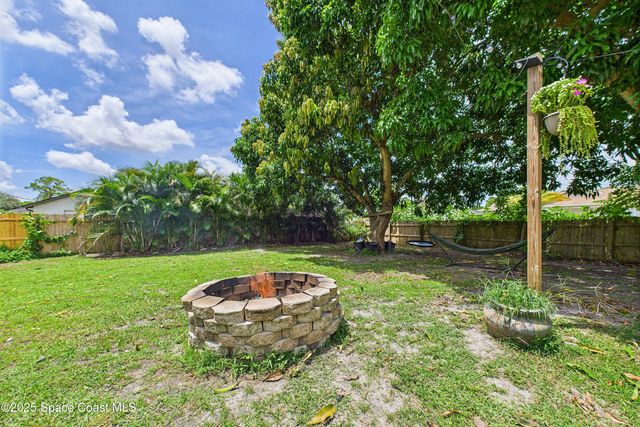 136 Emerson Drive NW, Palm Bay, FL 32907