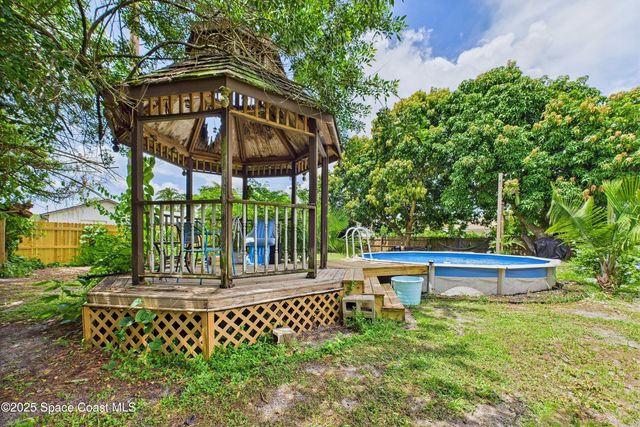 136 Emerson Drive NW, Palm Bay, FL 32907