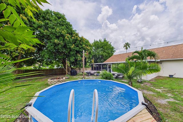 136 Emerson Drive NW, Palm Bay, FL 32907