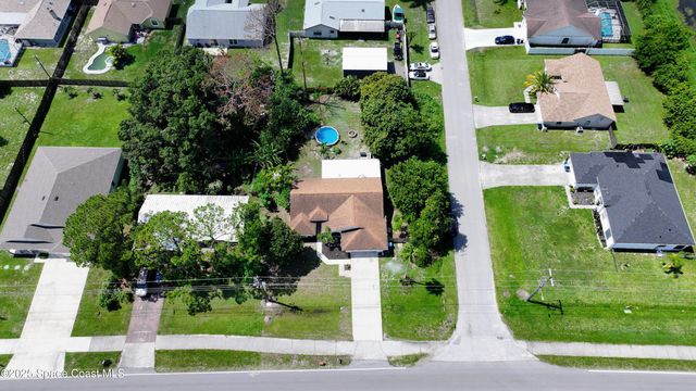 136 Emerson Drive NW, Palm Bay, FL 32907