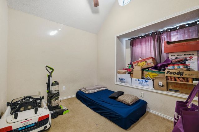 10464 Woodleaf Drive, Dallas, TX 75227