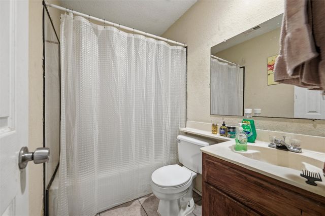 10464 Woodleaf Drive, Dallas, TX 75227