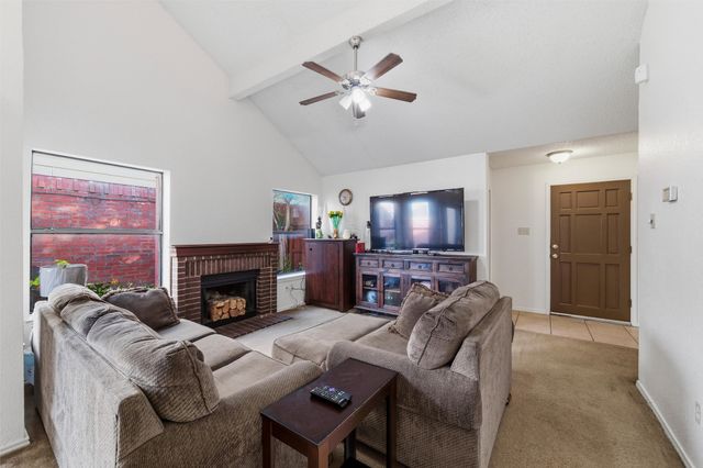 10464 Woodleaf Drive, Dallas, TX 75227