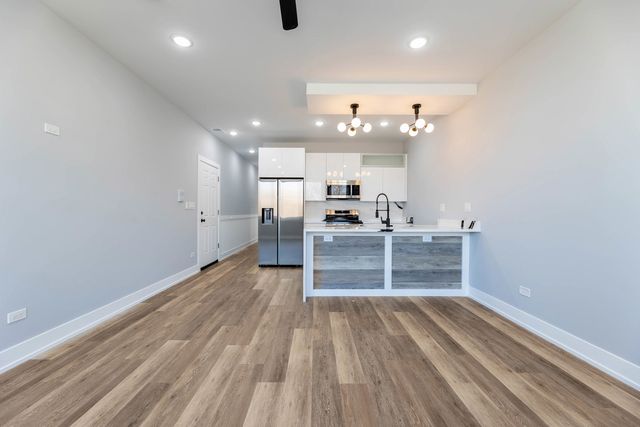 5809 S Indiana Avenue 2, Chicago, IL 60637