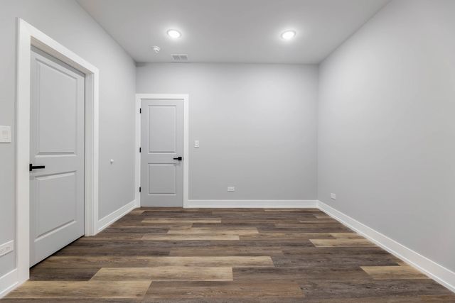 5809 S Indiana Avenue 2, Chicago, IL 60637