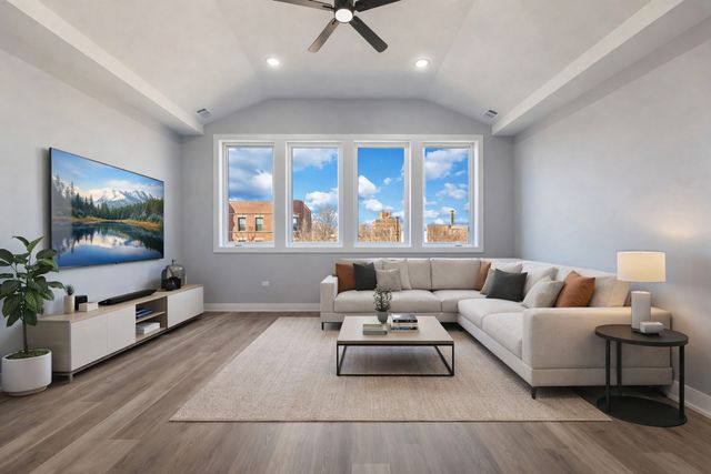 5809 S Indiana Avenue 2, Chicago, IL 60637