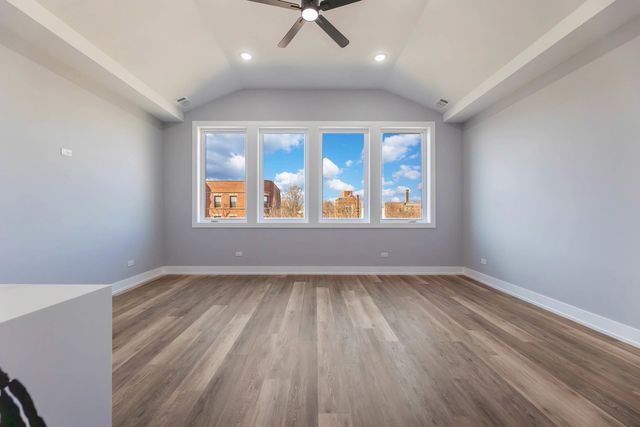 5809 S Indiana Avenue 2, Chicago, IL 60637