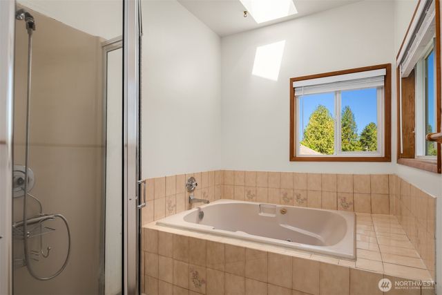 8815 18th Avenue SW, Seattle, WA 98106