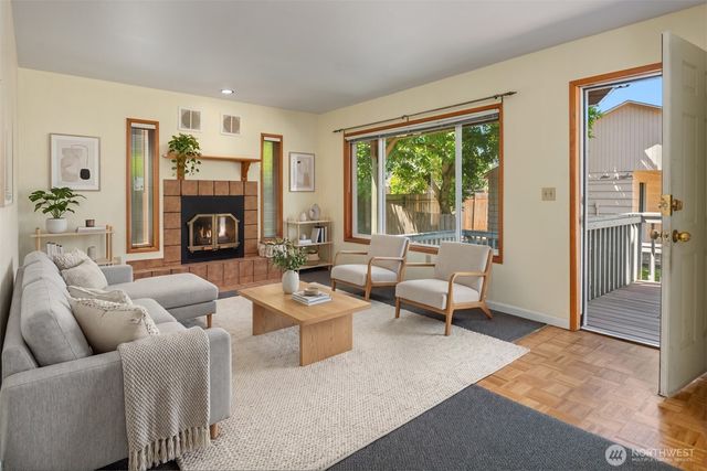 8815 18th Avenue SW, Seattle, WA 98106