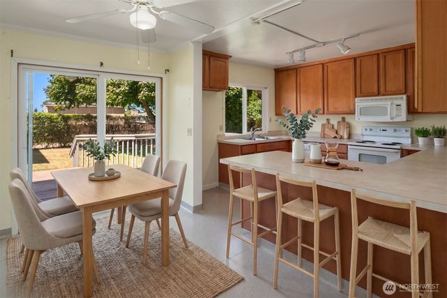 8815 18th Avenue SW, Seattle, WA 98106