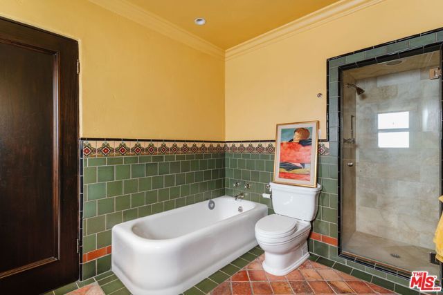 200 S Mansfield Avenue, Los Angeles, CA 90036