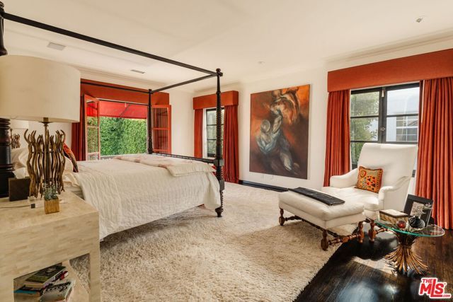 200 S Mansfield Avenue, Los Angeles, CA 90036