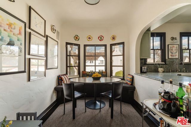 200 S Mansfield Avenue, Los Angeles, CA 90036