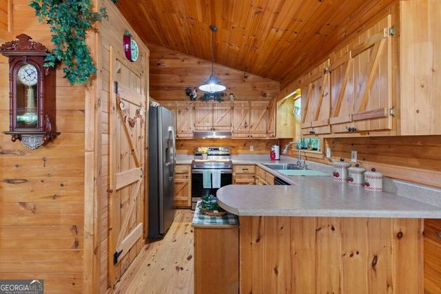 66 Fortenberry Road, Young Harris, GA 30582