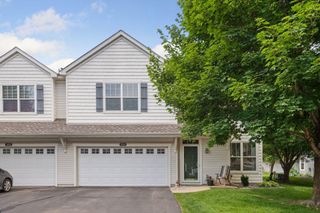 1924 Shamrock Place, Chaska, MN 55318