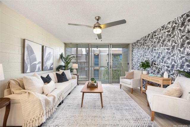 906 Lehua Avenue A306, Pearl City, HI 96782