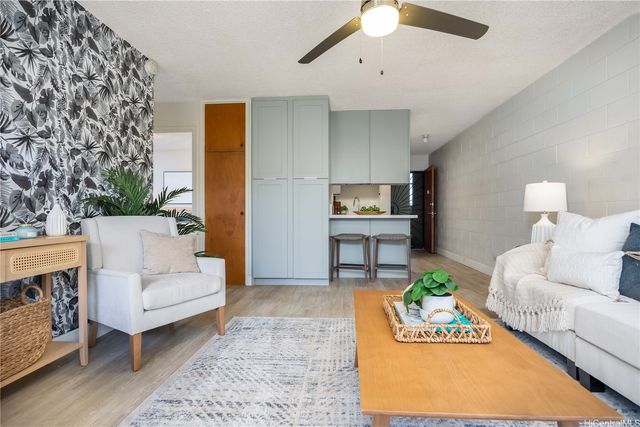 906 Lehua Avenue A306, Pearl City, HI 96782