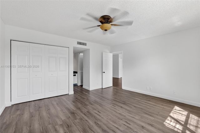 6201 N Falls Cir Drive 207, Lauderhill, FL 33319