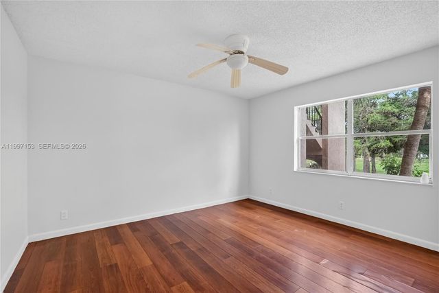 6201 N Falls Cir Drive 207, Lauderhill, FL 33319