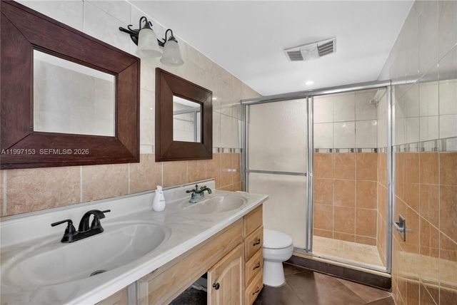 6201 N Falls Cir Drive 207, Lauderhill, FL 33319