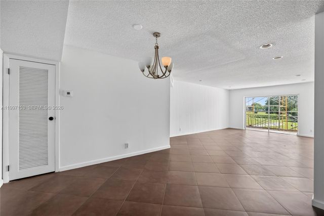 6201 N Falls Cir Drive 207, Lauderhill, FL 33319