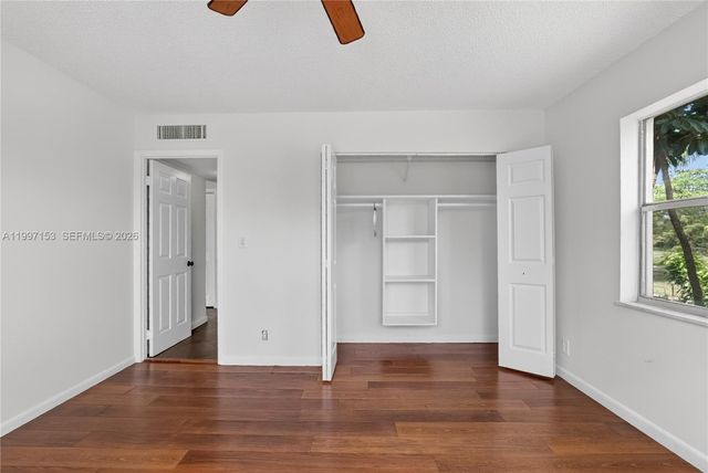 6201 N Falls Cir Drive 207, Lauderhill, FL 33319