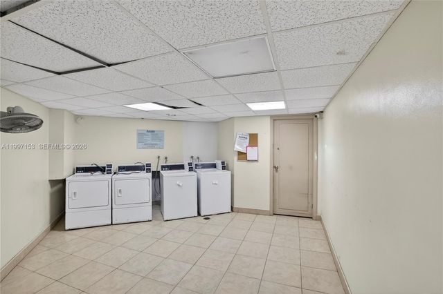 6201 N Falls Cir Drive 207, Lauderhill, FL 33319