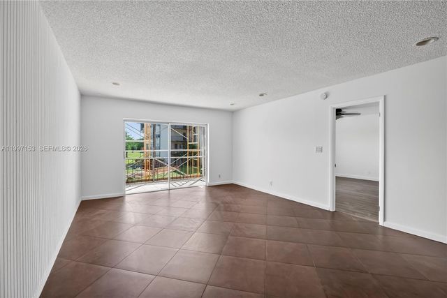 6201 N Falls Cir Drive 207, Lauderhill, FL 33319
